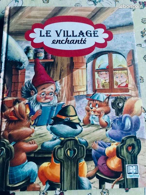 Le village enchanté livre vintage (image 1)
