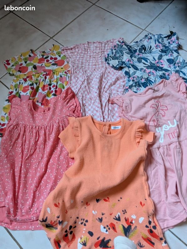 Gros lot vêtements fille 2 ans (image 14)