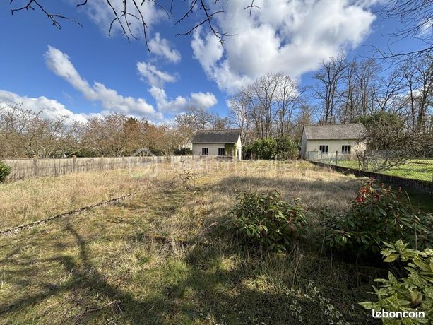 Terrain 700 m² Monts