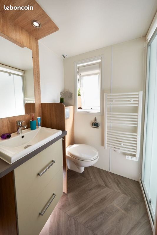 Loue mobil home 3 chambres climatisé très grand confort (image 8)