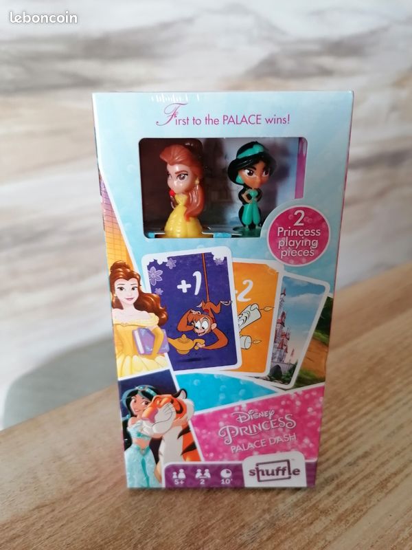 Jeu la course au château avec les figurines de Belle et Jasmine (image 1)