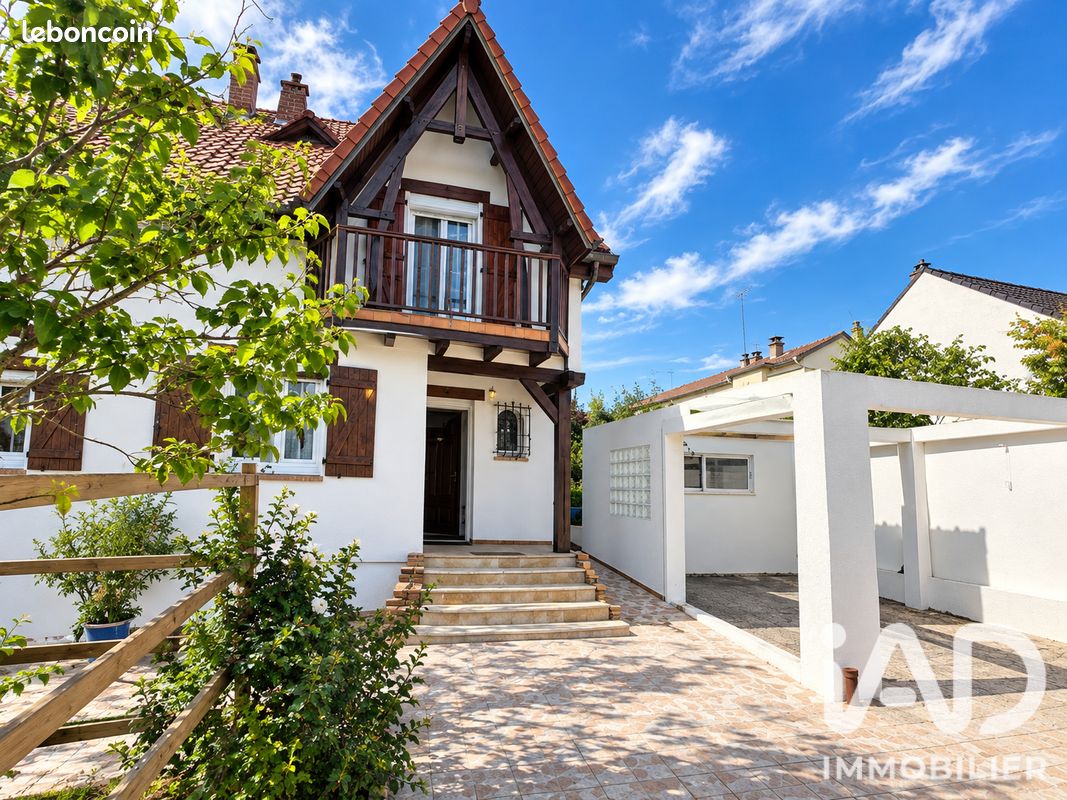 Maison 9 pièces 208 m² · à Chelles · 208 m² · 580 000 €