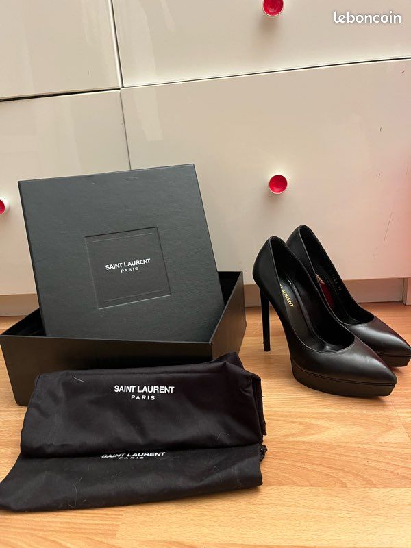 Talon noir Saint Laurent taille 38 Janis Chaussures