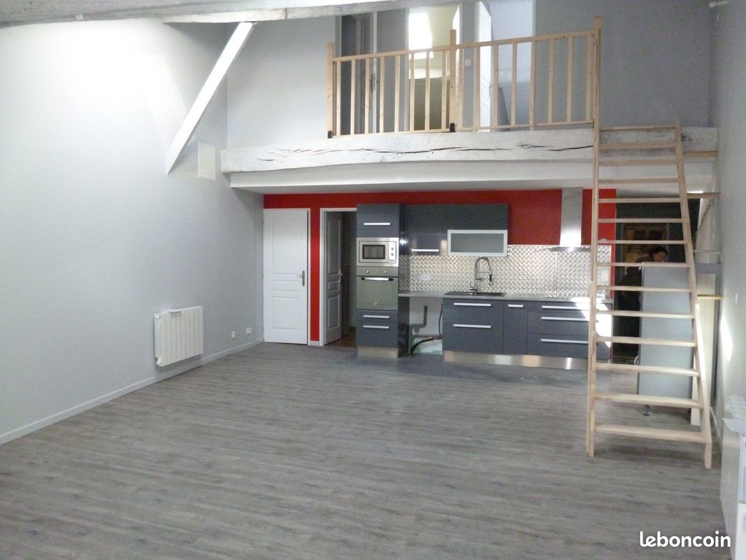 Appartement 4 pièces 100 m² · à Saintes · 100 m² · 805 €