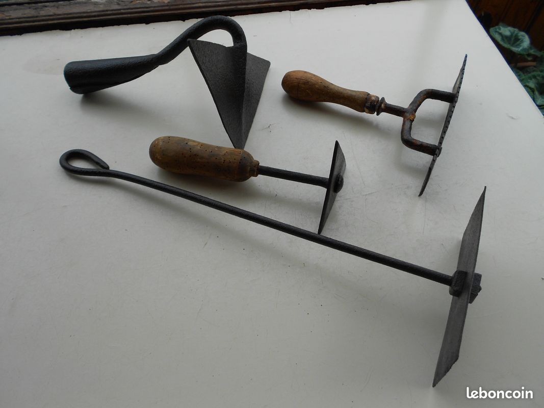 Ancien outil (image 1)