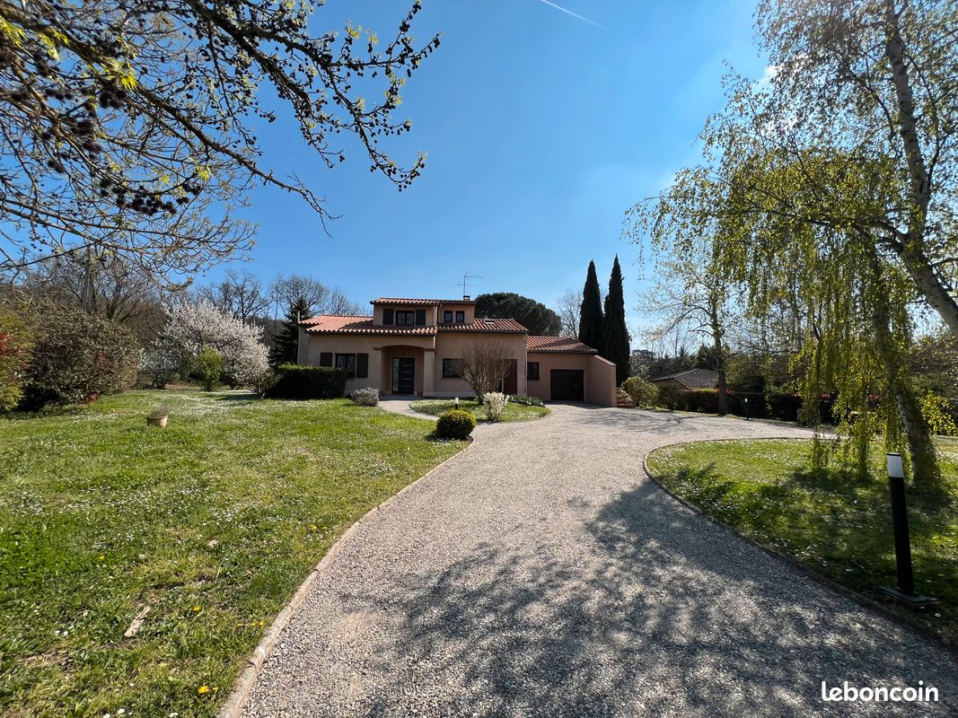 Maison 8 pièces 192 m² · à Montaigut-sur-Save · 192 m² · 465 000 €