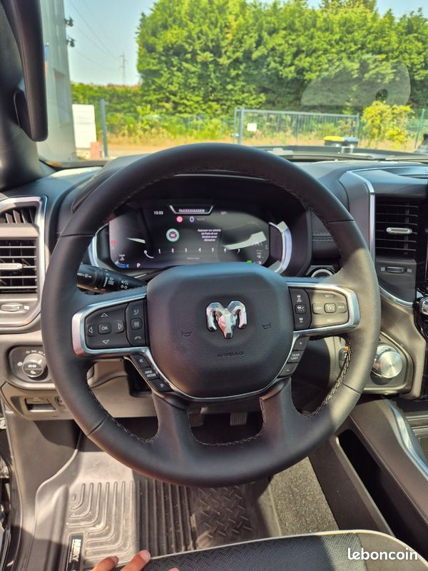 Dodge Ram 1500 L6 3L Laramie Air Night Edition 2025 NEUF (image 10)