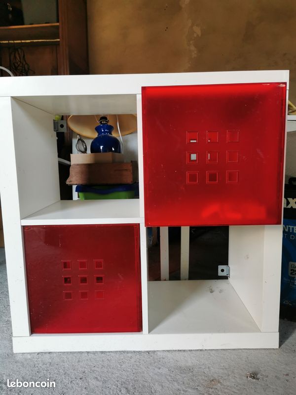 Meuble de rangement moderne (image 1)