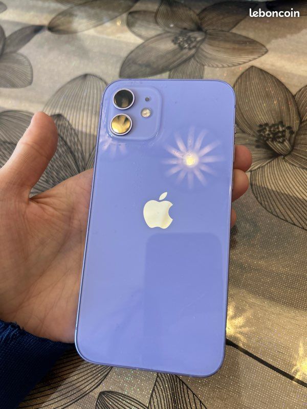 IPhone 12 (image 1)