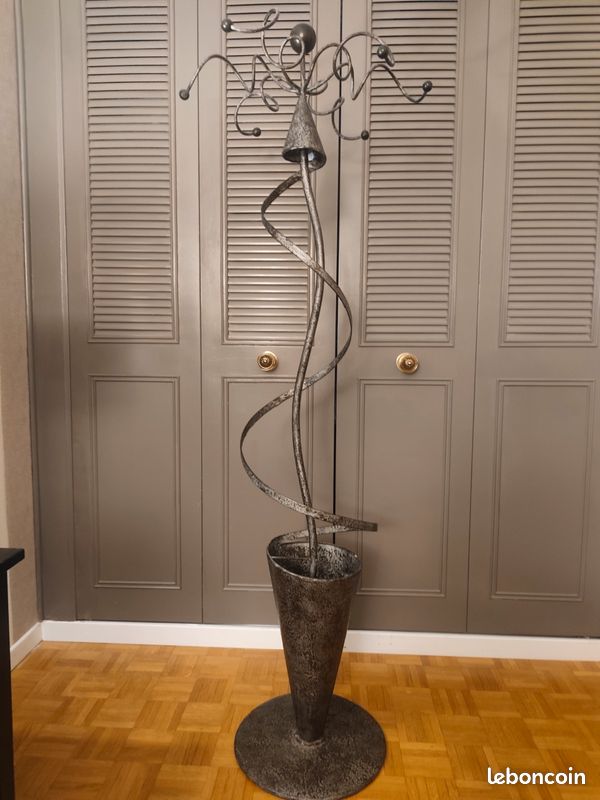 Porte manteau design en metal forgé (image 2)