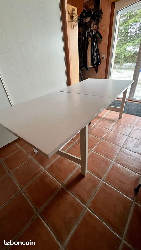 Table extensible blanche (image 1)