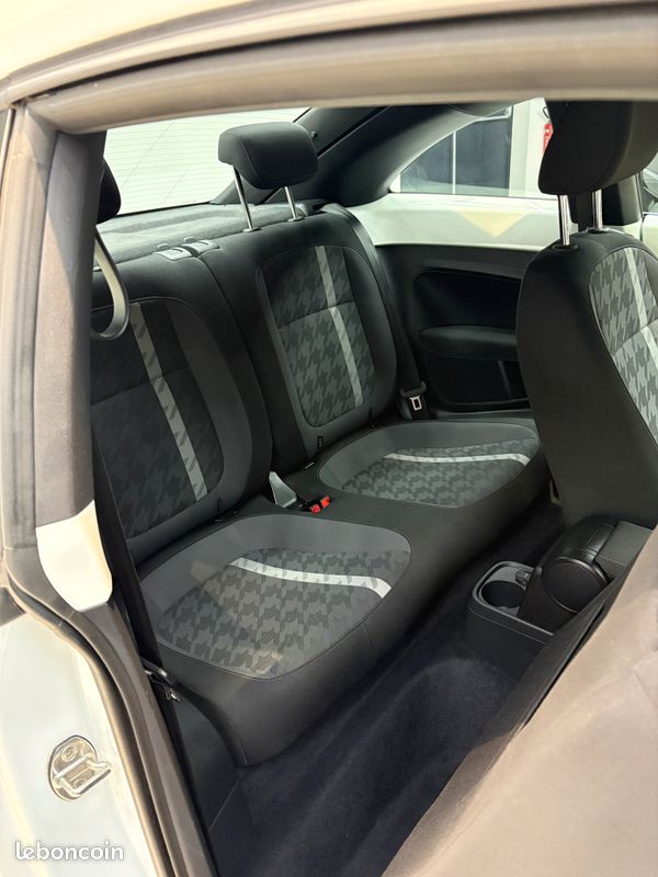 VW BEETLE 2.0TDI 110ch Excellent etat 91.787km (image 13)
