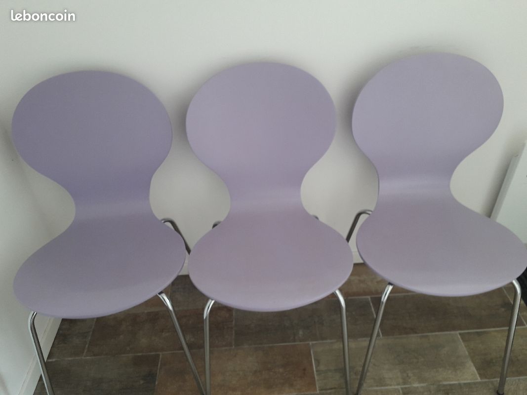 Lot 3 chaises (image 1)