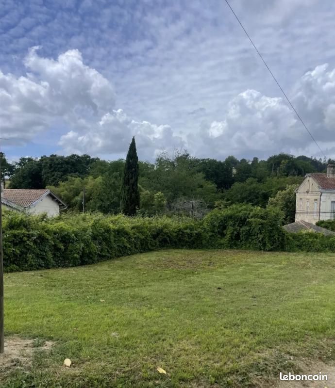 Terrain 443 m² Verdelais · 55 000 €