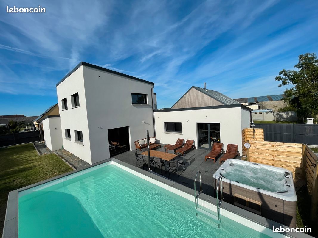 Maison 7 pièces 150 m² · à Gouville-sur-Mer · 150 m² · 475 000 €