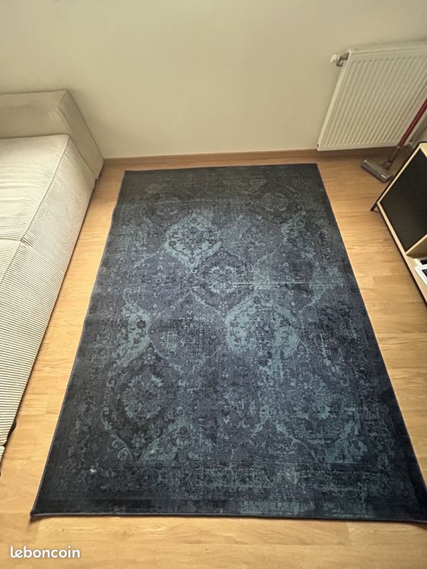 Tapis bleu style vintage – grand format (image 1)