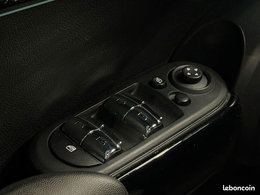 MINI COOPER 1.5 136ch BVA CAMDEN / TOIT OUVRANT / LED INTERIEUR (image 23)