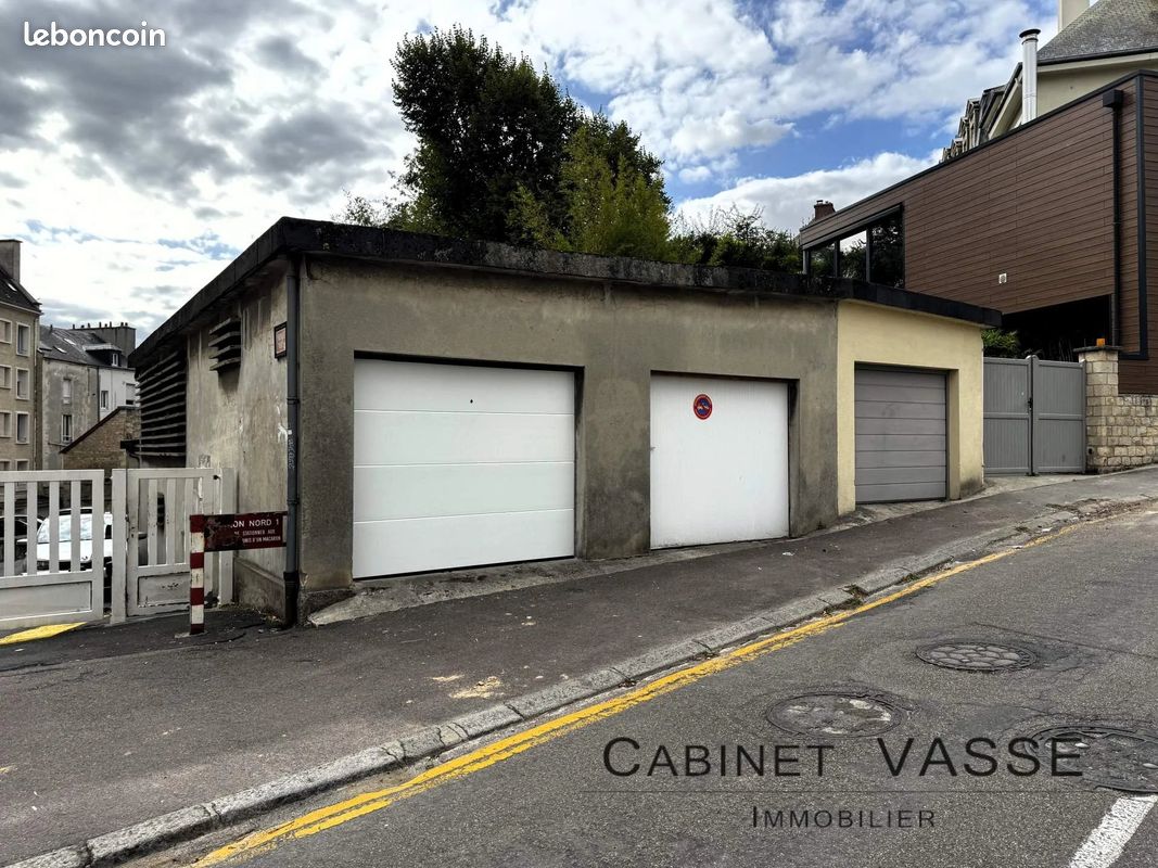 Parking/box Caen · 128 €/mois