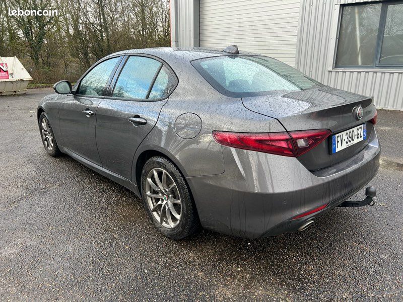 Alpha Roméo Giulia 2.2 JTD Turbo (image 4)