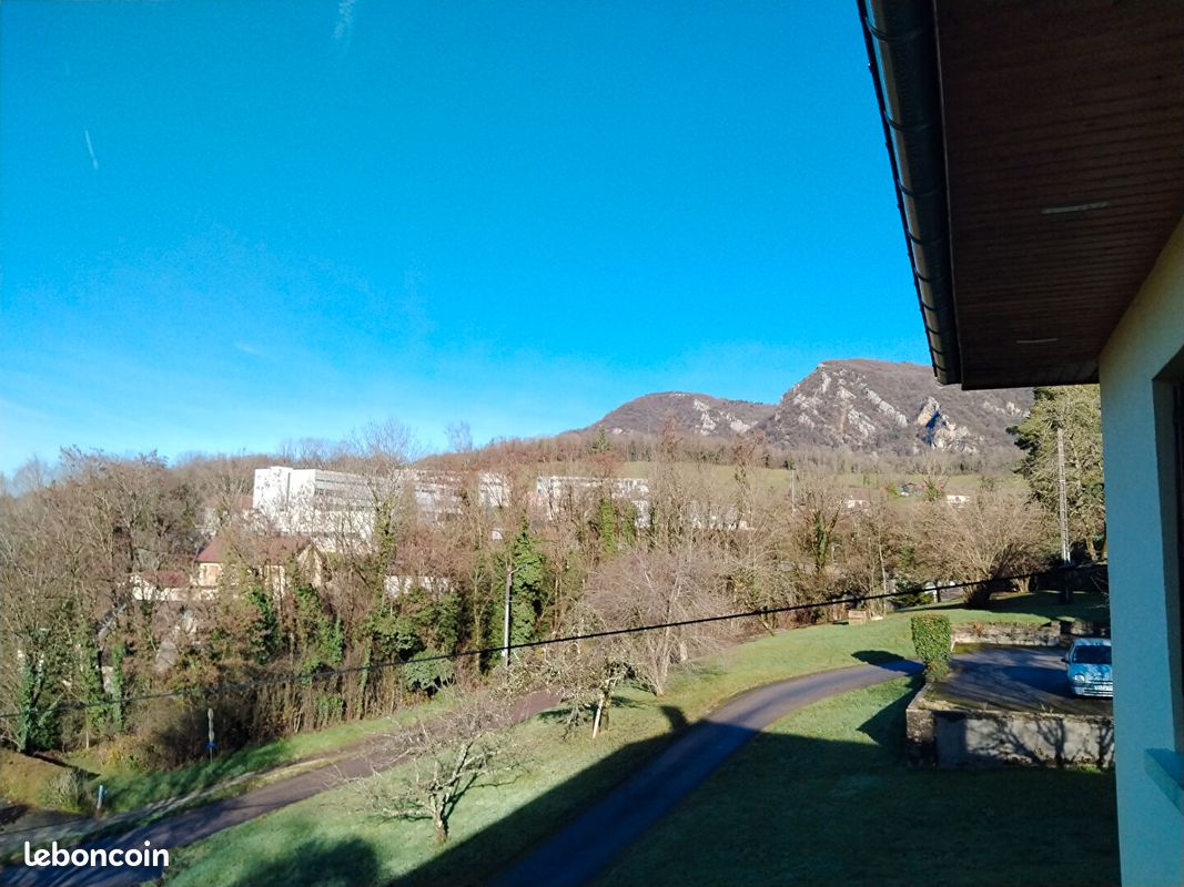 Appartement 8 pièces 154 m² · à Salins-les-Bains · 154 m² · 145 000 €