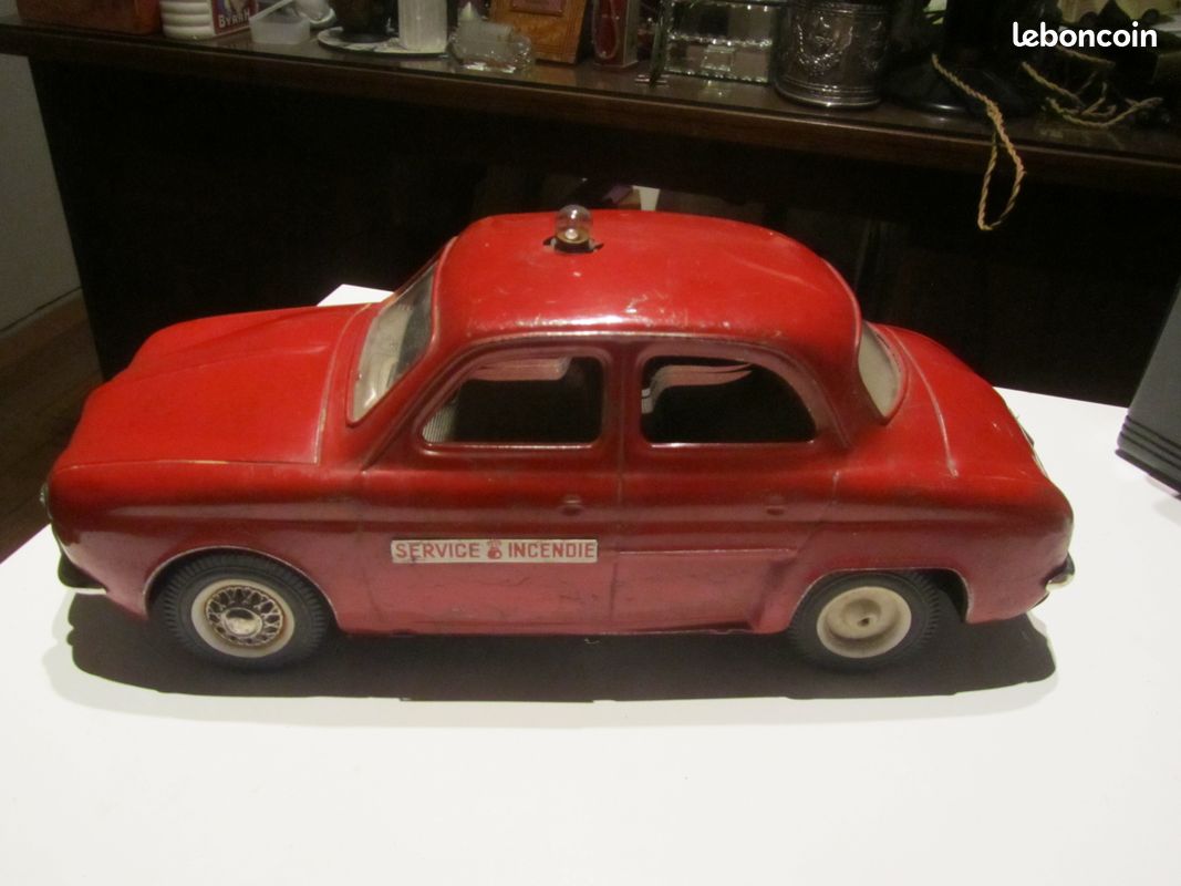 JOUSTRA DAUPHINE RENAULT SERVICE INCENDIE 1963 REF 2082 30cm BON ÉTAT