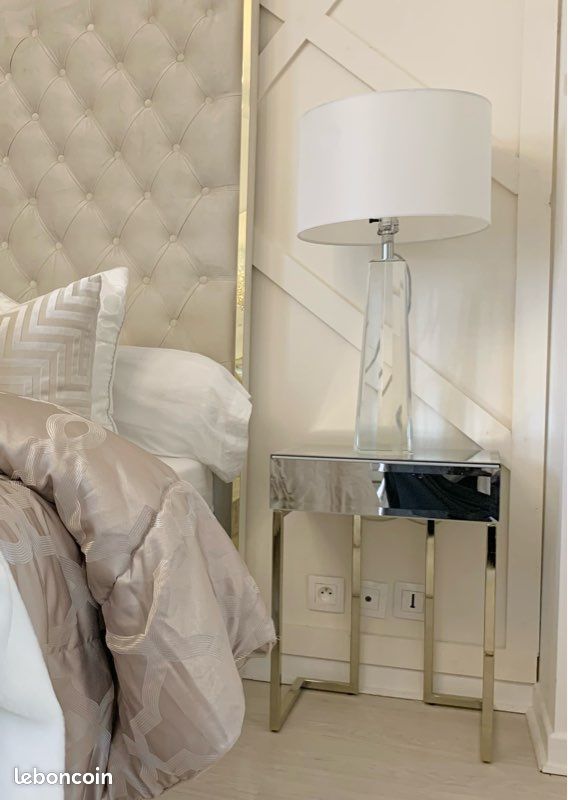Grande lampe en verre et blanc (image 1)