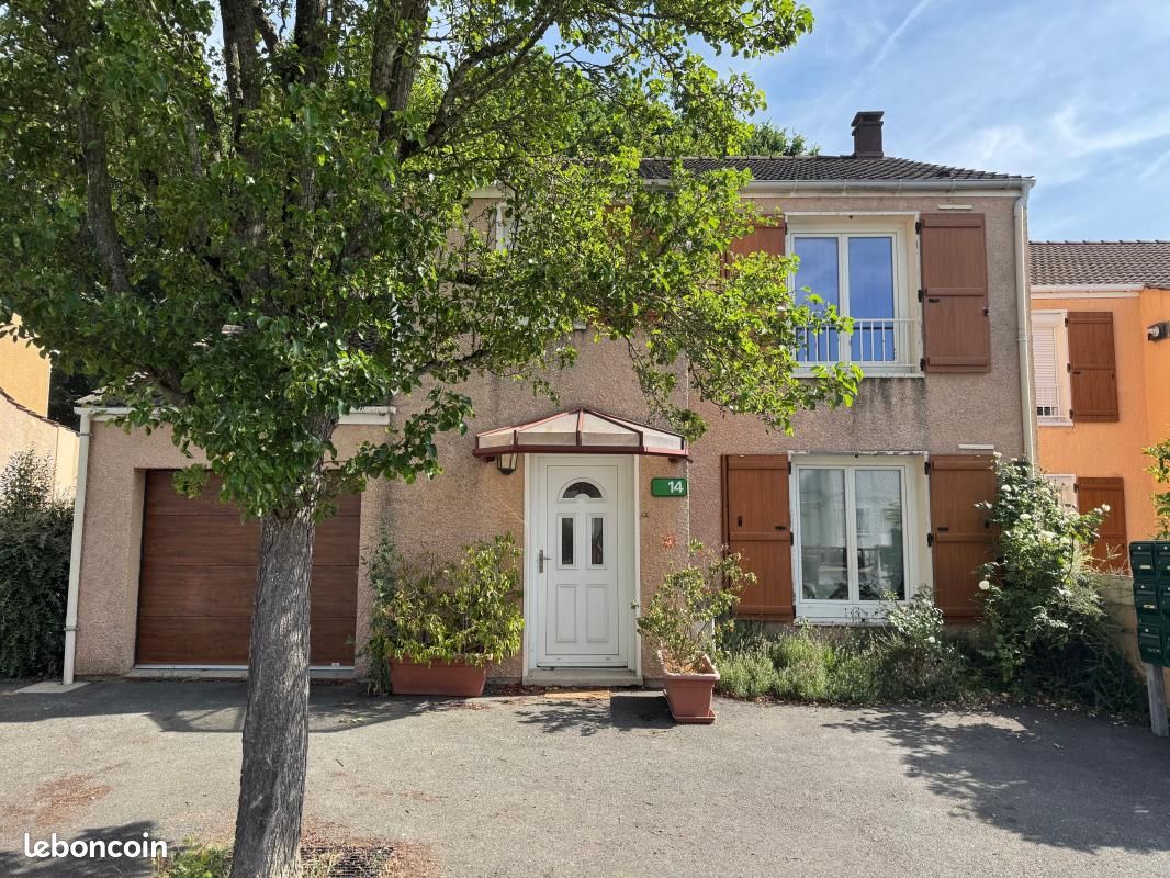Maison 5 pièces 105 m² · à Émerainville · 105 m² · 345 000 €