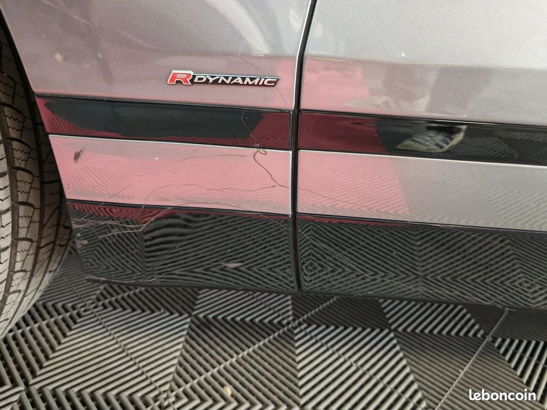 Land Rover RANGE ROVER VELAR R-Dynamic SE R DYNAMIC - REVISION A JOUR - SON MERIDIAN - COFFRE ELECTRIQUE - TOIT OUVRANT (image 37)