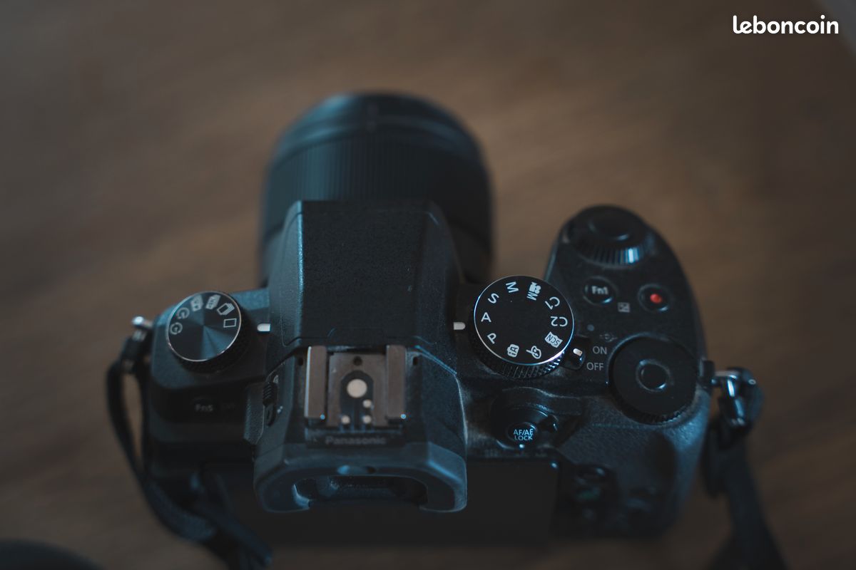 Panasonic Lumix G80 + 1 objectif + Batteries (image 2)