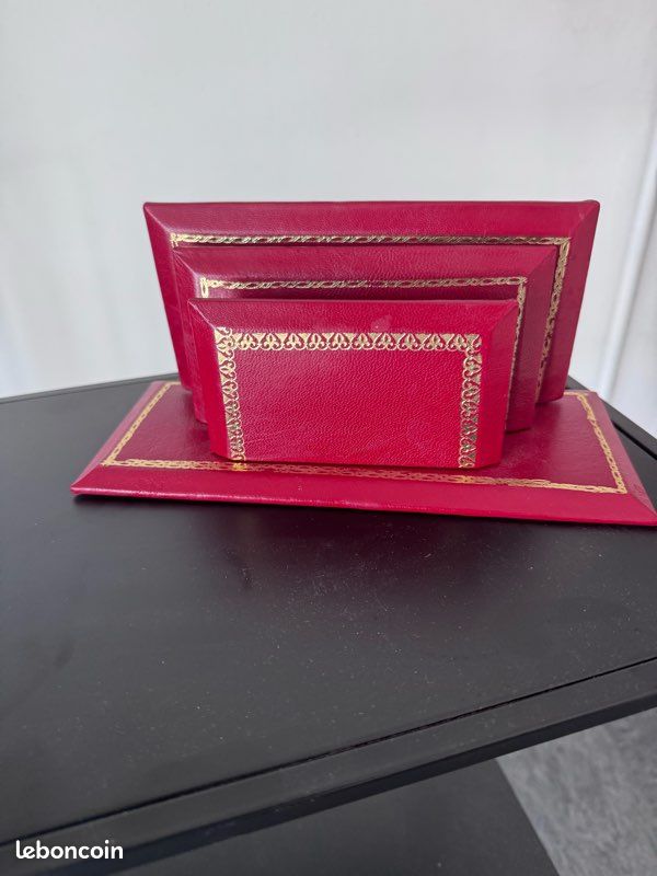 Ensemble de bureau vintage en simili cuir rouge – Porte-courrier + boîte vide-poches (image 2)