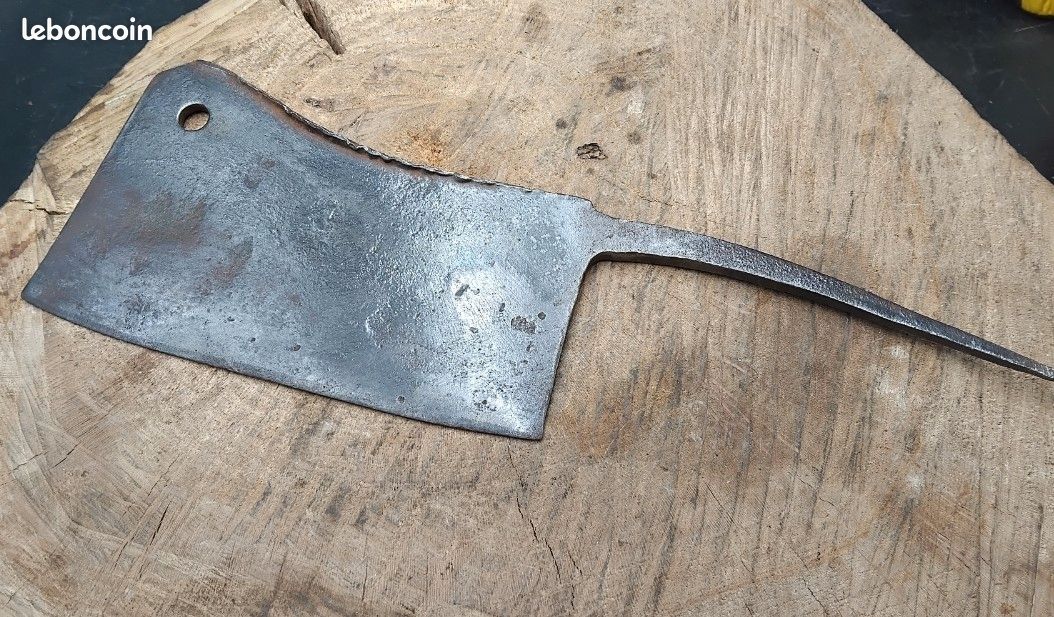 Ancien Hachoir En Acier Forgé – Hachoir De Boucher – Outil Vintage