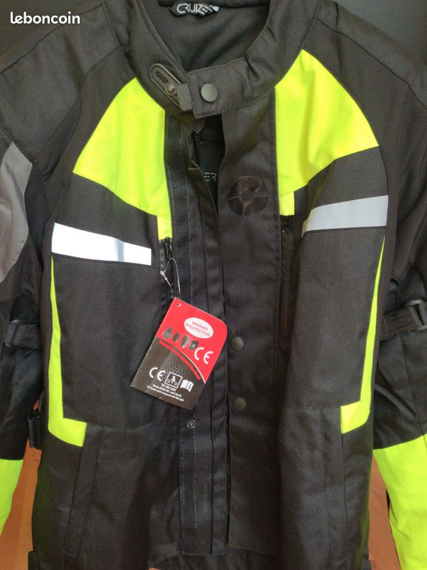 Blouson moto neuf + coques + doublure thermique amovible (image 1)