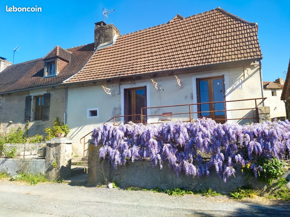Maison 3 pièces 100 m² · à Hautefort · 100 m² · 130 000 €