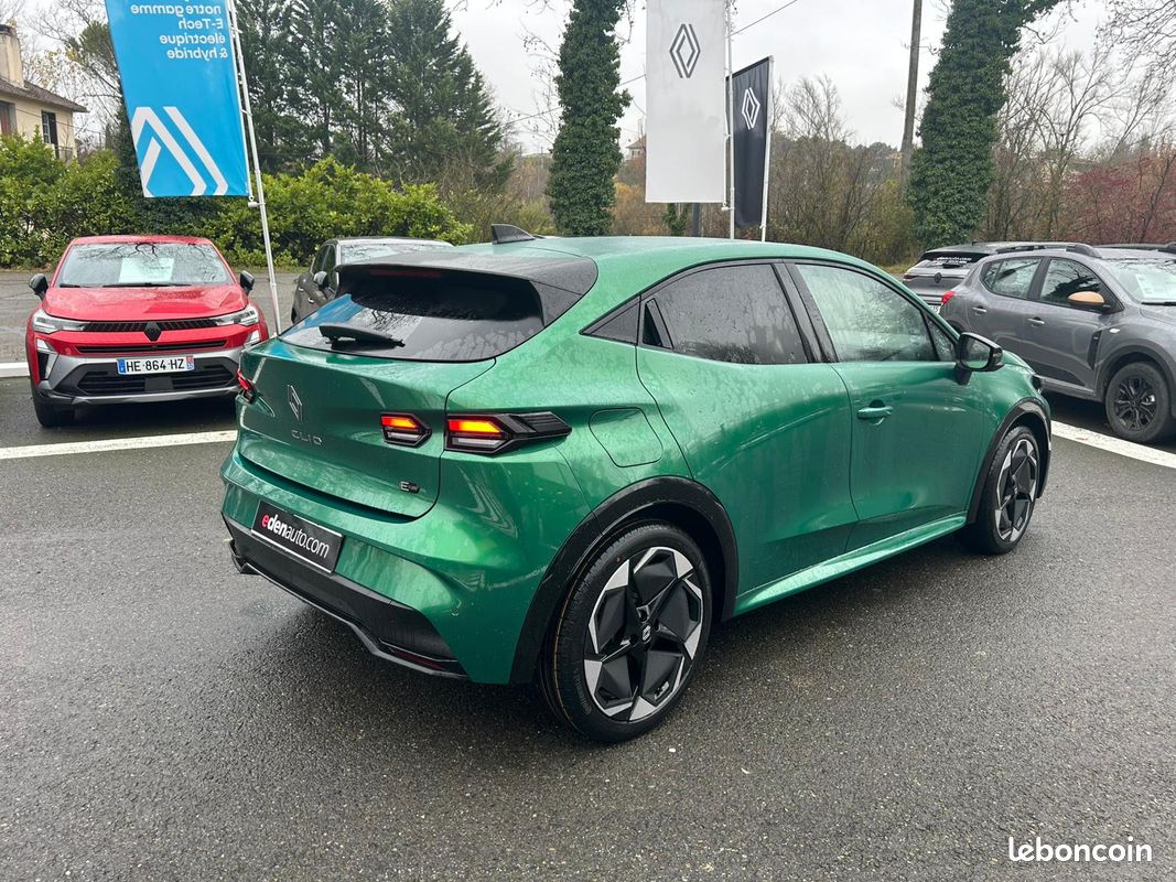 RENAULT Clio E-Tech full hybrid 160 ch Techno (image 5)