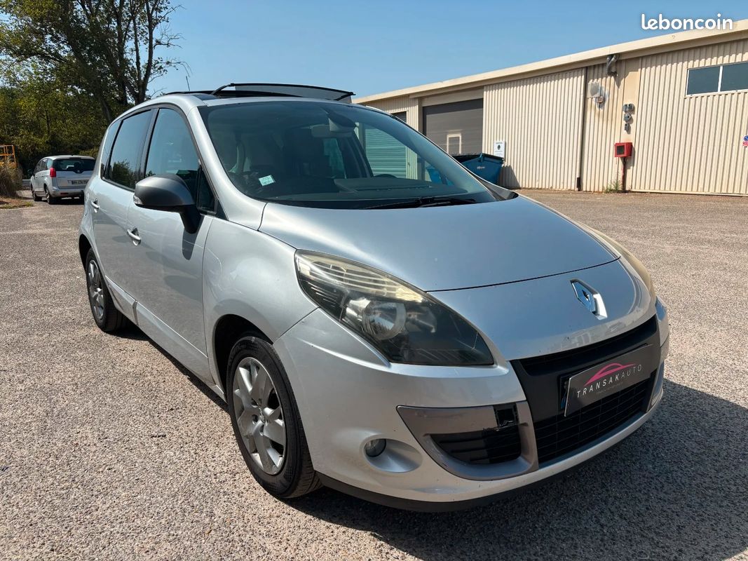 RENAULT SCENIC III dCi 130 FAP Energy eco2 15th - 4 PNEUS NEUFS - MOTEUR À CHAINE - TOIT OUVRANT (image 7)