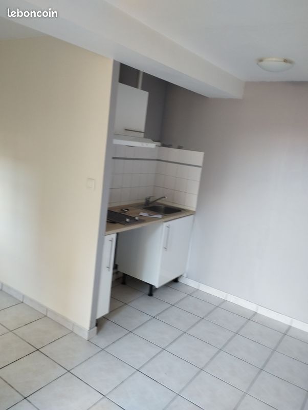 Appartement 1 pièce 27 m² · à Segré-en-Anjou Bleu · 27 m² · 380 €/mois
