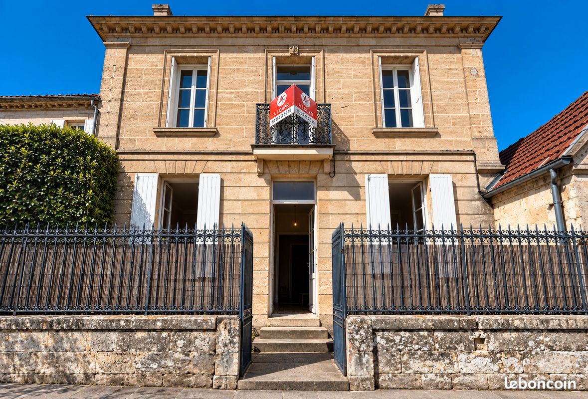 Maison 6 pièces 121 m² · à Bourg · 121 m² · 980 €/mois