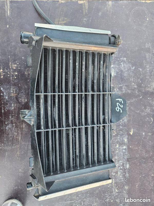 Radiateur yamaha fz6 (image 1)