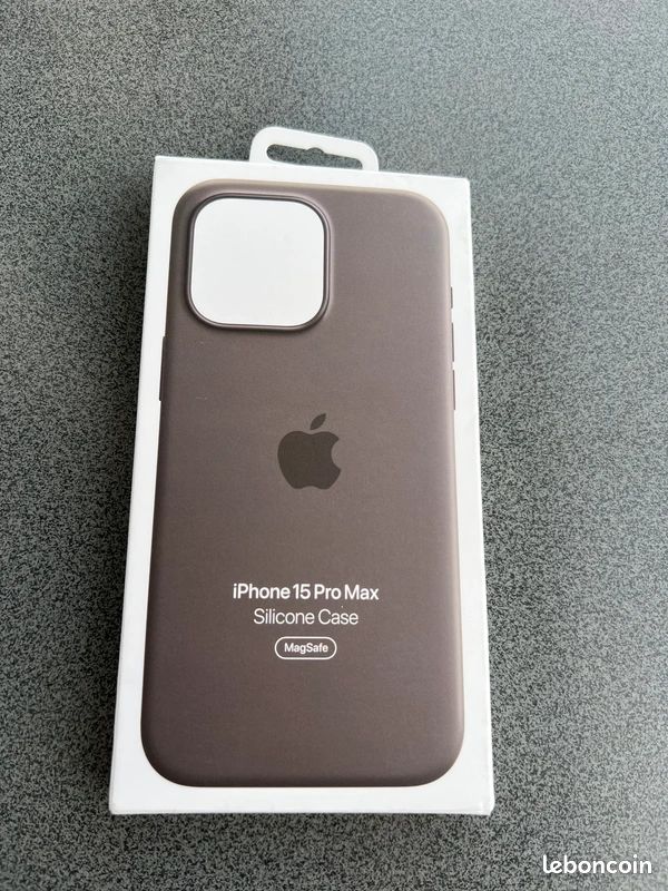 Coque Silicone - Luxe - pour iPhone 15 Pro - Antichoc - Motif Cœur - Protection Écran - Téléphonie