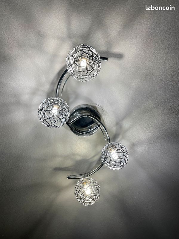 Lustre (image 1)