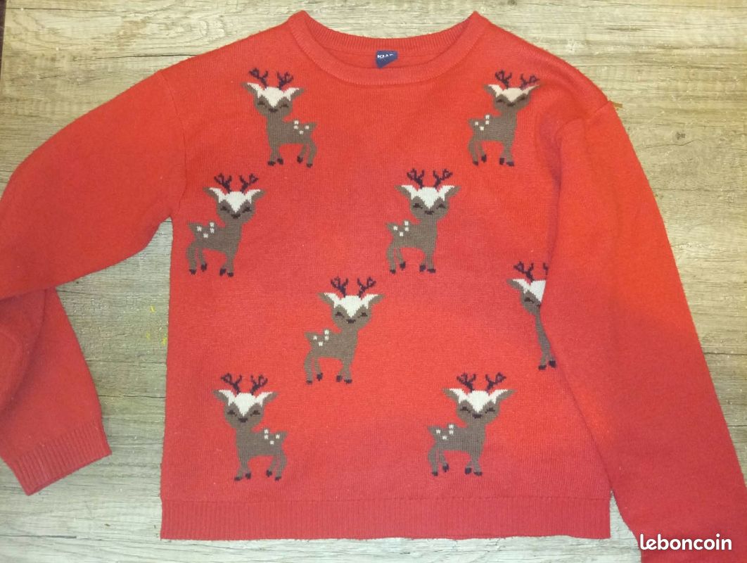Pull de Noël Rennes Rouge et Bleu Marine – Pulls de Noel