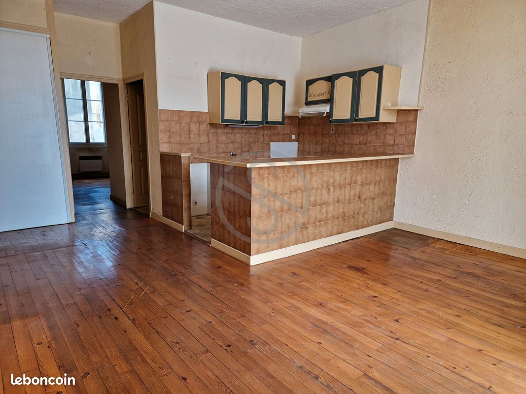 Appartement 3 pièces 64 m² · à La Côte-Saint-André · 64 m² · 87 500 €
