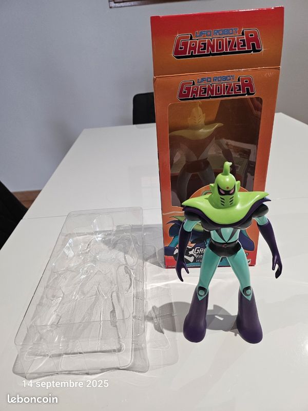 GOLDORAK Figurine Professeur Procyon HL PRO