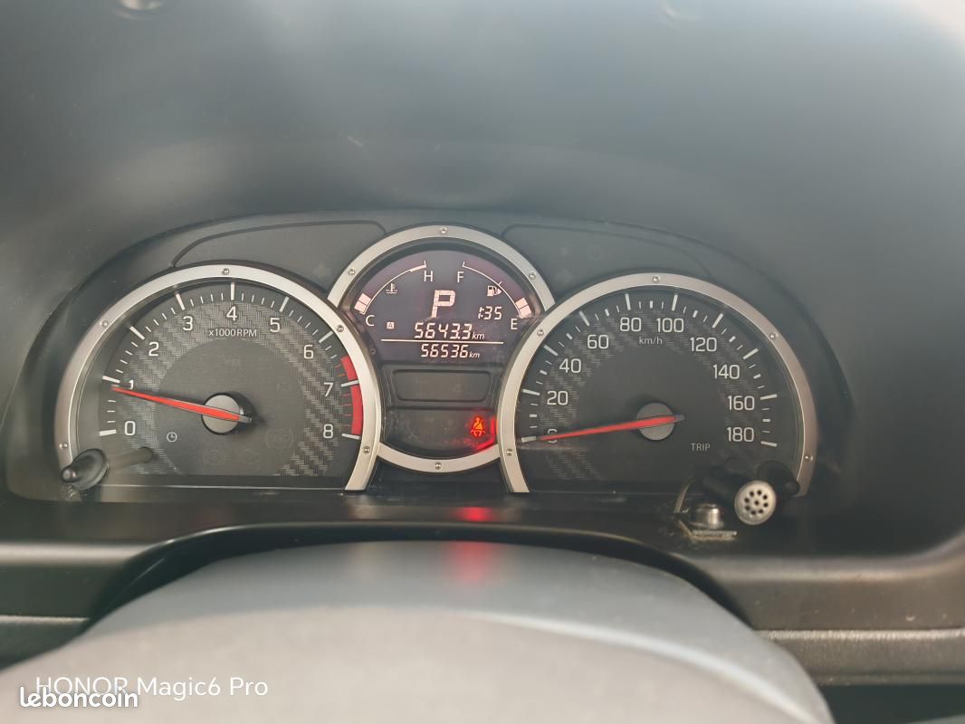 Suzuki Jimny 1.3 VVT 85CH JLX AUTO (image 14)