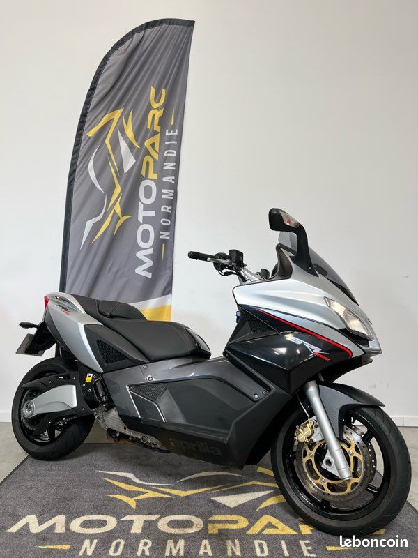 Aprilia Srv850 Scooter Aprilia 850 Prezzo Recensioni Aprilia Srv