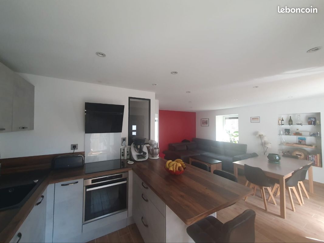 Maison 5 pièces 102 m² · à Corent · 102 m² · 185 000 €