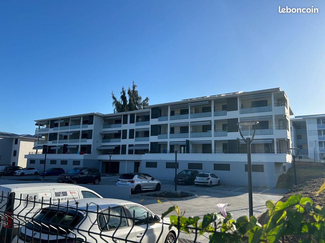 Appartement 2 pièces 41 m² · à Les Trois-Îlets · 41 m² · 898 €