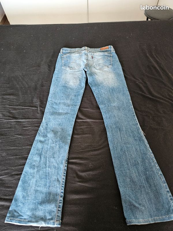 3 Jeans Levis.... (image 1)