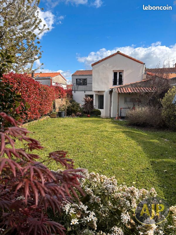 Maison 4 pièces 119 m² · à Aigrefeuille-sur-Maine · 119 m² · 284 900 €