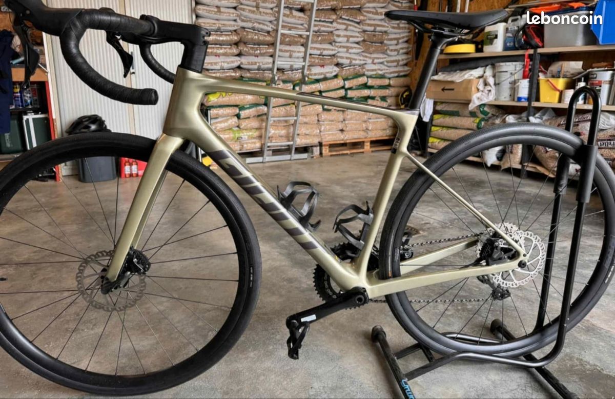 Accessoires+vélo Defy advanced 2M Bay leaf neuf Vélos